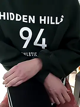 SHARONRodrig online show from January 28, 9:50 pm