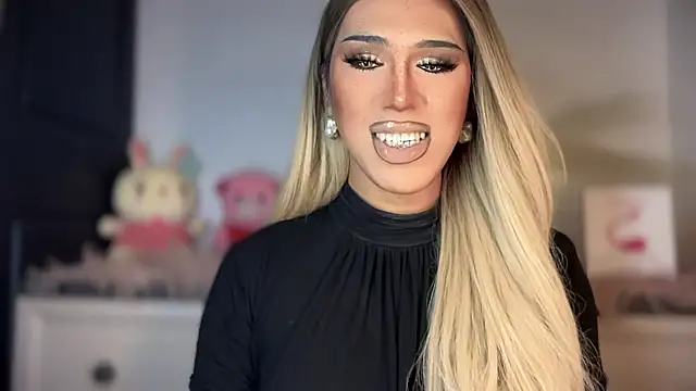 Ts glamxxxx online show from January 13, 1:55 am