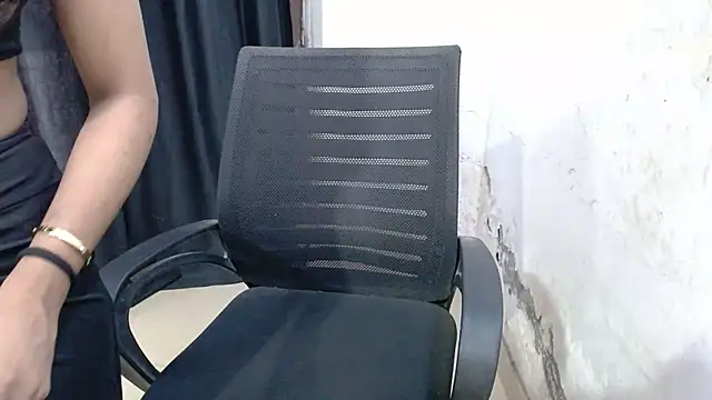 Snapshot of sexy_vani1 chatting on June 16, 4:59 am sexy vani1 online show from June 16, 4:59 am