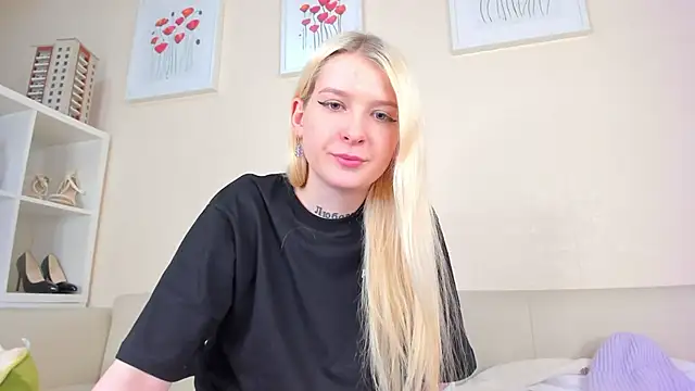 rosa mariposa  online show from February 3, 10:58 am