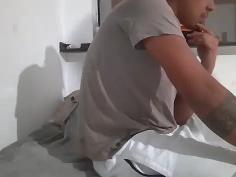 Juninho10c online show from November 26, 12:00 am