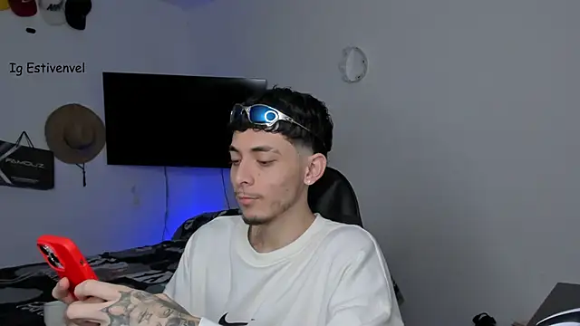 steve latin online show from October 11, 12:26 pm