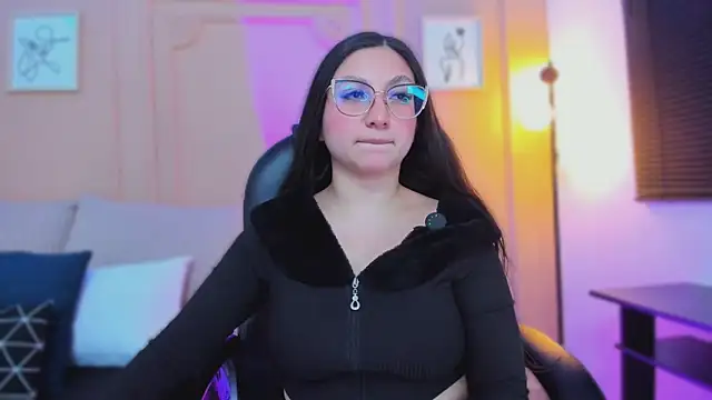 lucy neil online show from April 25, 2:36 am