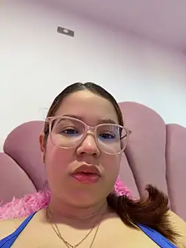 Lucyklein2022 online show from July 24, 1:53 pm