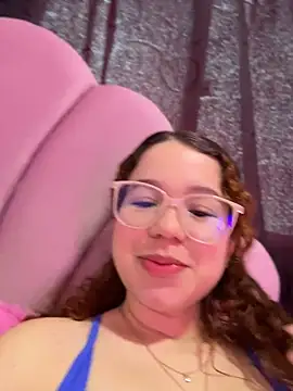 Lucyklein2022 online show from July 26, 2:57 pm