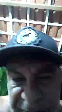 Snapshot of Peludo173317 chatting on February 14, 1:02 am Peludo173317 online show from February 14, 1:02 am