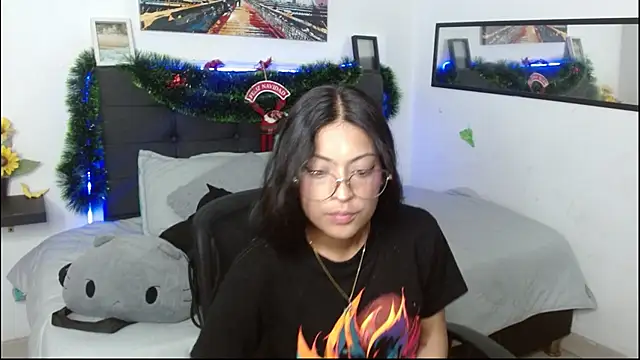 Snapshot of vaness_weet chatting on January 14, 9:31 pm vaness weet online show from January 14, 9:31 pm