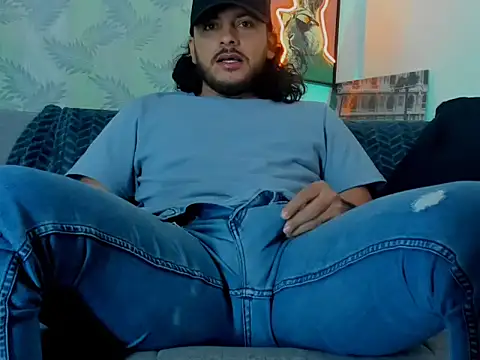 Snapshot of tuyo1995 chatting on October 31, 3:13 pm tuyo1995 online show from October 31, 3:13 pm