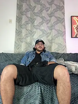 Snapshot of tuyo1995 chatting on November 18, 3:12 am tuyo1995 online show from November 18, 3:12 am