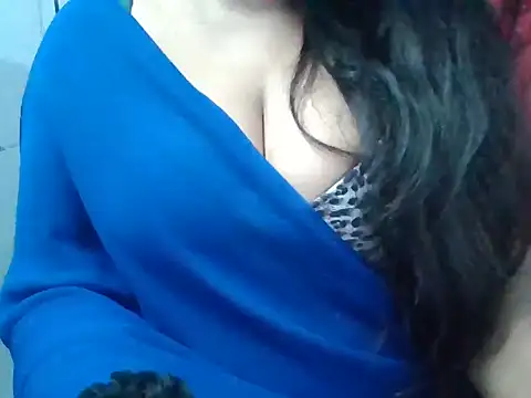 Roopshikha39 online show from December 21, 8:10 pm