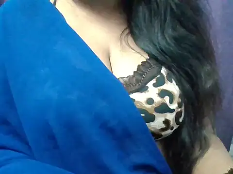 Roopshikha39 online show from February 28, 7:25 pm