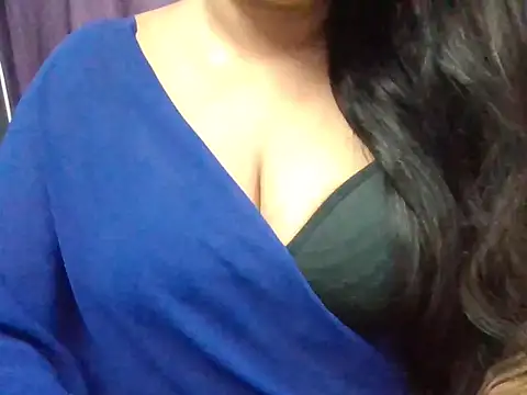 Snapshot of Roopshikha39 chatting on June 7, 6:33 pm Roopshikha39 online show from June 7, 6:33 pm