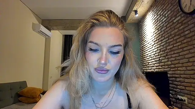 fifteenpoem online show from June 26, 2:38 am