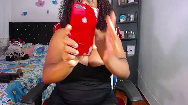 BellaKarla online show from May 15, 11:23 pm