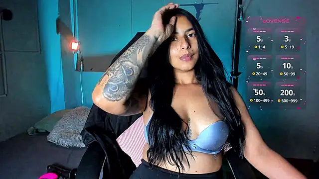 Snapshot of Desipleasure chatting on October 4, 8:18 pm Desipleasure online show from October 4, 8:18 pm