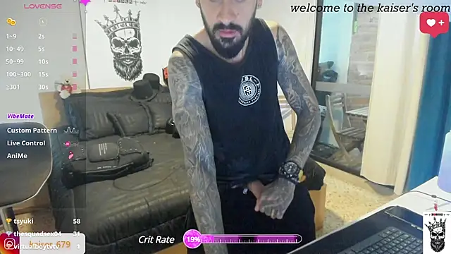 Snapshot of kaiser679_ chatting on March 1, 1:22 am kaiser679 online show from March 1, 1:22 am