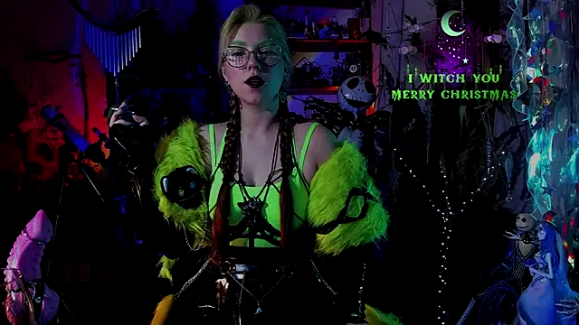 Snapshot of Scarlett_Wanner chatting on December 22, 8:03 pm Scarlett Wanner online show from December 22, 8:03 pm