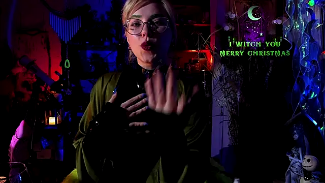 Snapshot of Scarlett_Wanner chatting on December 28, 7:43 pm Scarlett Wanner online show from December 28, 7:43 pm