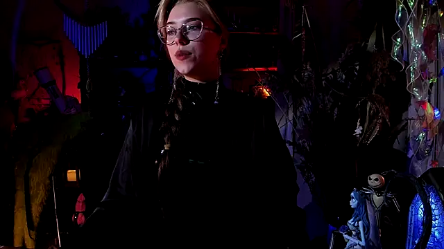 Snapshot of Scarlett_Wanner chatting on January 5, 7:49 pm Scarlett Wanner online show from January 5, 7:49 pm