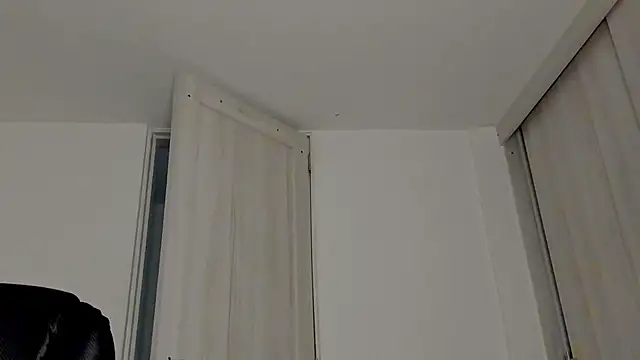 Snapshot of katrhin_66 chatting on November 26, 12:00 am katrhin 66 online show from November 26, 12:00 am