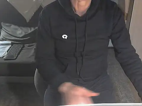 Snapshot of kiam471 chatting on December 4, 6:50 pm kiam471 online show from December 4, 6:50 pm