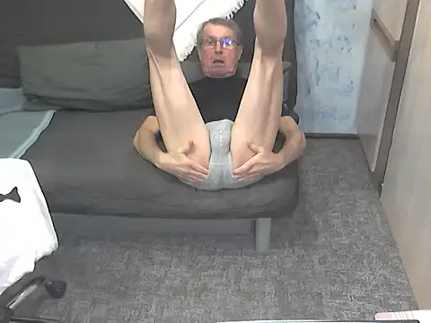 Snapshot of kiam471 chatting on November 11, 10:32 pm kiam471 online show from November 11, 10:32 pm