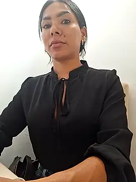 Doll Loren online show from February 18, 8:49 pm