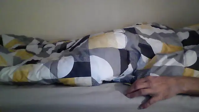 5ar5rooooov online show from February 3, 8:47 pm