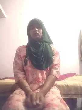 Snapshot of sonalicrossy chatting on May 18, 10:10 am sonalicrossy online show from May 18, 10:10 am