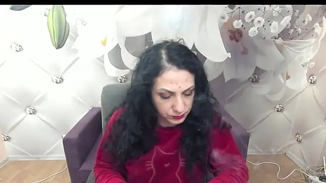 Snapshot of SweetArtemis chatting on January 5, 10:40 pm SweetArtemis online show from January 5, 10:40 pm