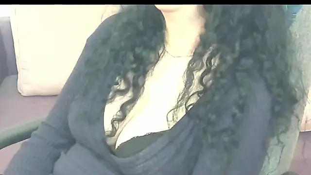 Snapshot of SweetArtemis chatting on February 17, 10:07 am SweetArtemis online show from February 17, 10:07 am