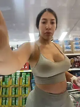 daniela henao online show from February 25, 7:12 pm