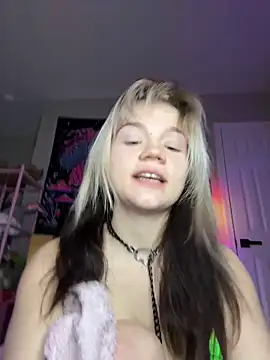 Cutiepiespanks online show from February 10, 5:22 am