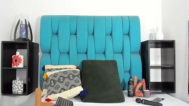 Keira Lennox online show from March 6, 1:03 pm