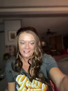 cowgirlc online show from April 18, 3:21 am