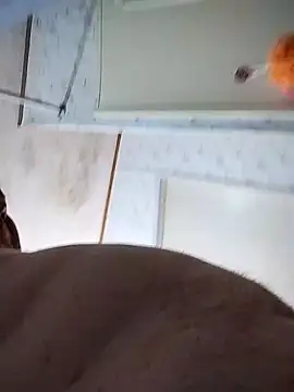 lawndad79 online show from December 10, 1:32 am