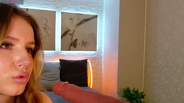 Betty June online show from March 31, 8:31 pm