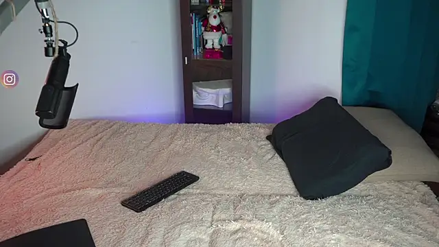 VIktorSecret online show from December 27, 1:39 pm