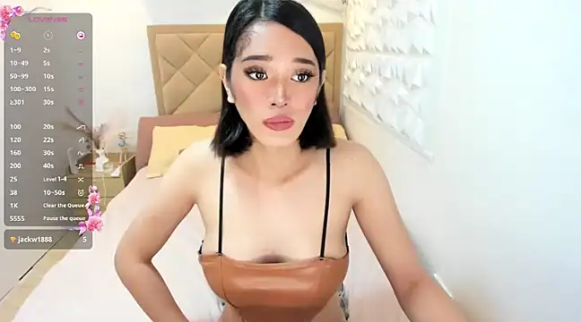 TsHeartXxx online show from January 12, 5:03 am