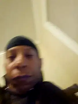 Snapshot of Vybezmaster chatting on November 16, 5:02 am Vybezmaster online show from November 16, 5:02 am