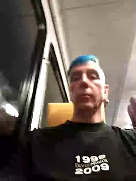 Snapshot of seelengleich chatting on December 18, 8:57 pm seelengleich online show from December 18, 8:57 pm