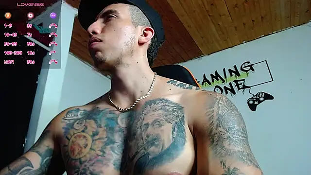 Snapshot of Adam_Hudsond chatting on January 14, 12:00 am Adam Hudsond online show from January 14, 12:00 am