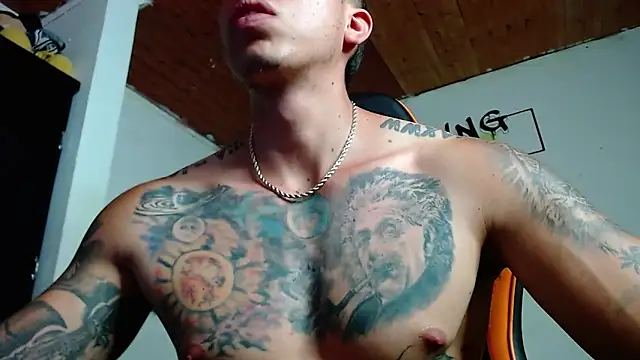 Snapshot of Adam_Hudsond chatting on February 4, 12:33 pm Adam Hudsond online show from February 4, 12:33 pm