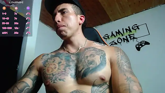 Snapshot of Adam_Hudsond chatting on February 14, 6:08 pm Adam Hudsond online show from February 14, 6:08 pm