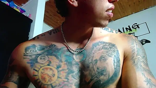 Snapshot of Adam_Hudsond chatting on March 6, 3:02 pm Adam Hudsond online show from March 6, 3:02 pm