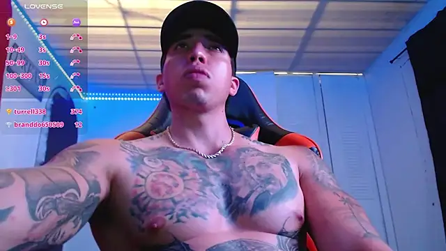 Snapshot of Adam_Hudsond chatting on March 15, 7:38 pm Adam Hudsond online show from March 15, 7:38 pm