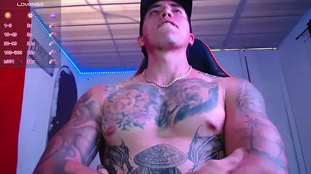 Snapshot of Adam_Hudsond chatting on March 16, 9:37 pm Adam Hudsond online show from March 16, 9:37 pm