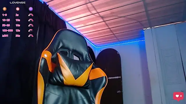 Snapshot of Adam_Hudsond chatting on September 22, 1:24 pm Adam Hudsond online show from September 22, 1:24 pm