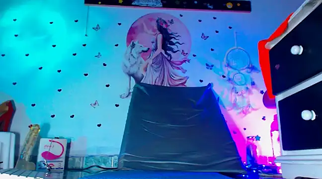 Snapshot of oliviarodriguez2u chatting on January 2, 11:06 pm oliviarodriguez2u online show from January 2, 11:06 pm