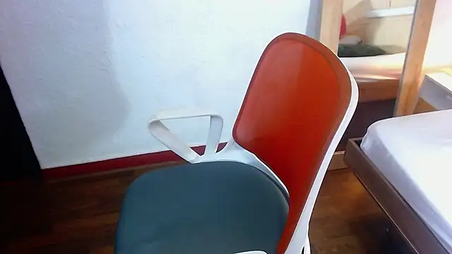 Snapshot of Sweet_baby_hellen chatting on December 11, 3:56 am Sweet baby hellen online show from December 11, 3:56 am